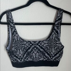 PINK Victoria's Secret Black and White Paisley Sports Bra